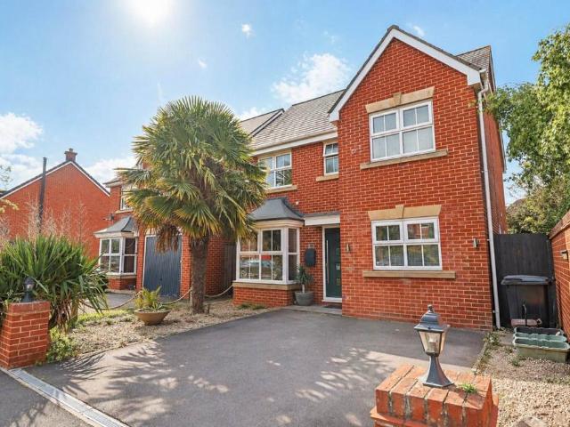 House for sale in Worle, Weston-super-mare