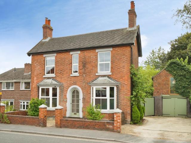 House for sale in Oversetts, Egginton