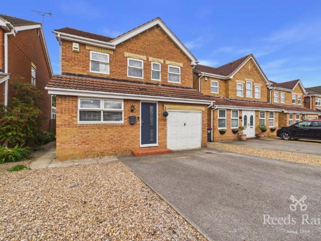 House for sale in Dinnington St. John's, North Anston