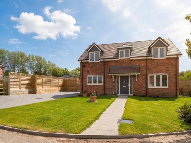 House for sale in Alderminster, Warwickshire