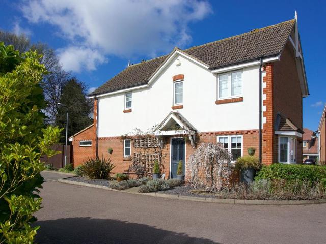 House for sale in Five Acres, Hertfordshire