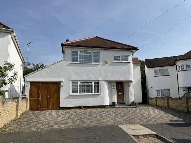 House for sale in Harrow Weald, Greater London