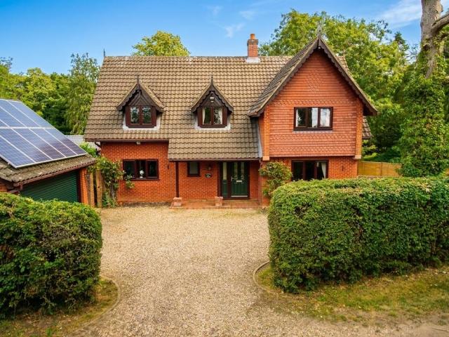 House for sale in Bedingfield, Suffolk