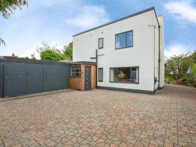 House for sale in Clifton, Lancashire