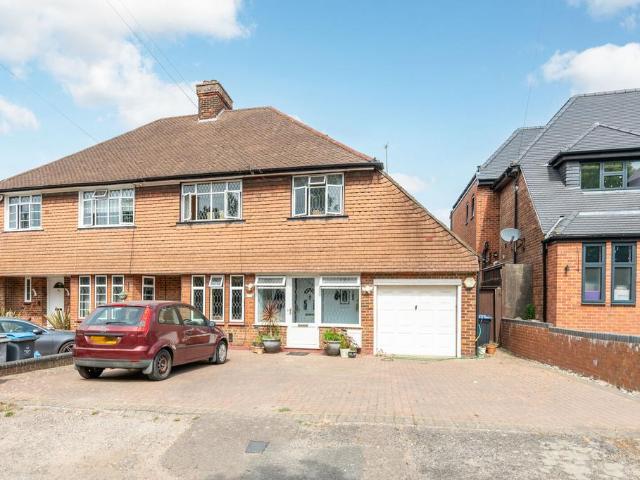 House for sale in Kingsbury, Greater London