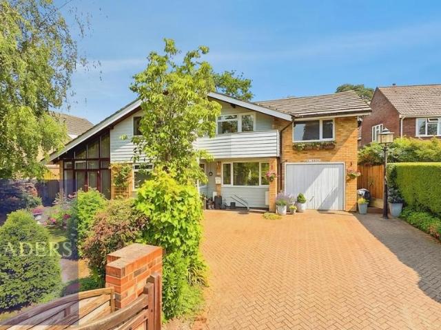 House for sale in Sudbury, Chelmondiston