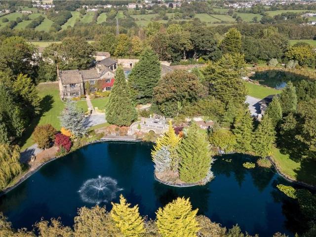 House for sale in Tong, West Yorkshire
