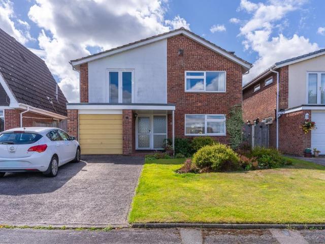 House for sale in High Legh