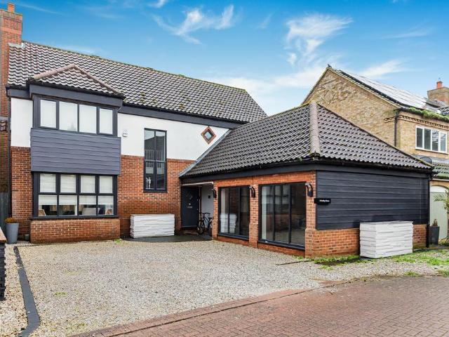 House for sale in Huntingdon