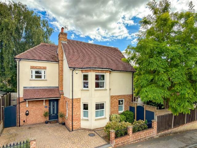 House for sale in Five Acres, Hertfordshire
