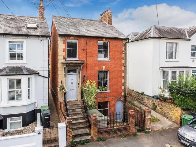 House for sale in Rose Hill, Pachesham Park