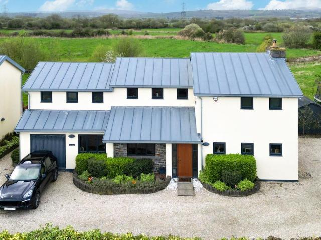 House for sale in Saint Bride's Wentlooge, Wales