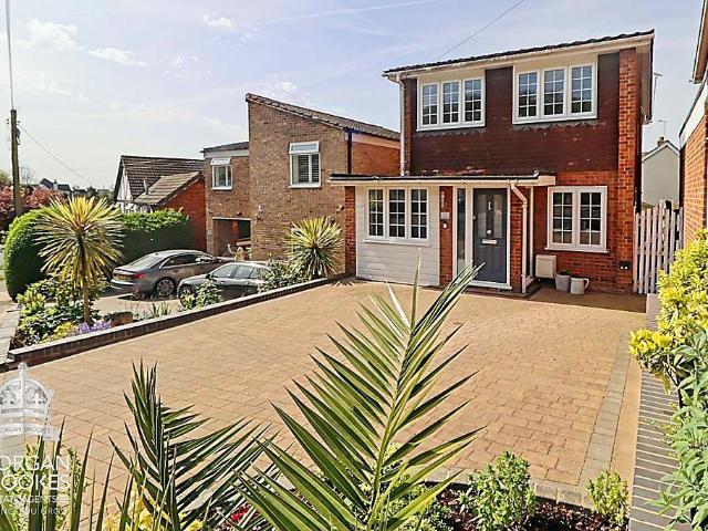 House for sale in South Benfleet, Essex