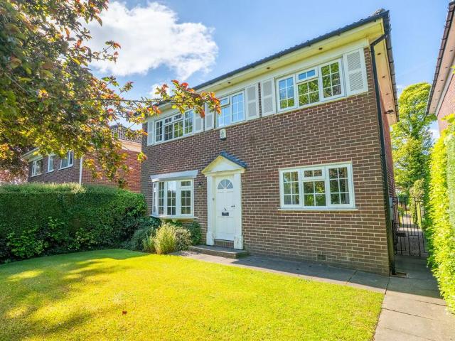 House for sale in Oakwood, West Yorkshire