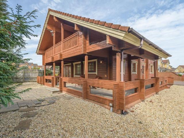 House for sale in East Chevington, Hadston
