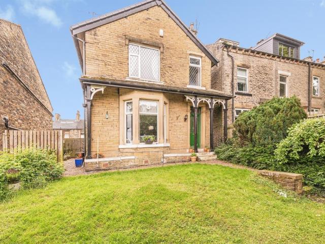 House for sale in Broad Folds, Clayton