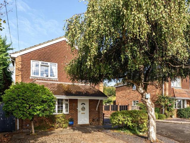 House for sale in Ottershaw, Runnymede