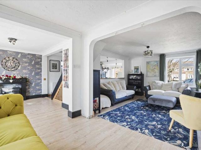 House for sale in Throop, Bournemouth