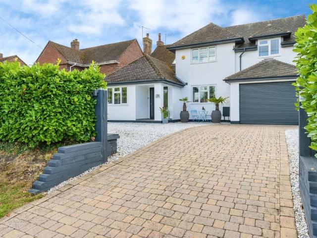 House for sale in Weston Turville