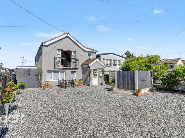 House for sale in Dale Hill, Essex