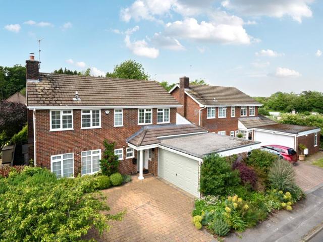 House for sale in Hotley Bottom, Prestwood