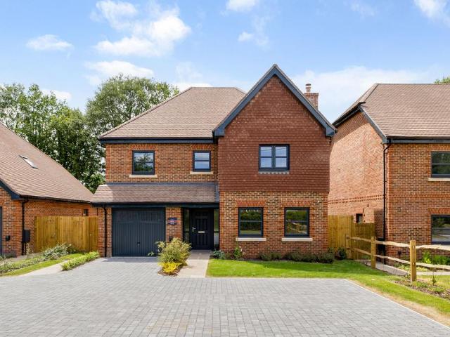 House for sale in Chiddingfold, Waverley