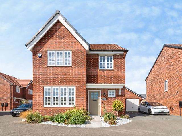 House for sale in Barton In Fabis, East Midlands