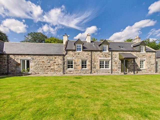 House for sale in Bridge Of Alford, Scotland