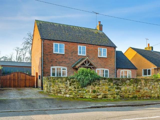 House for sale in King's Newton, Egginton
