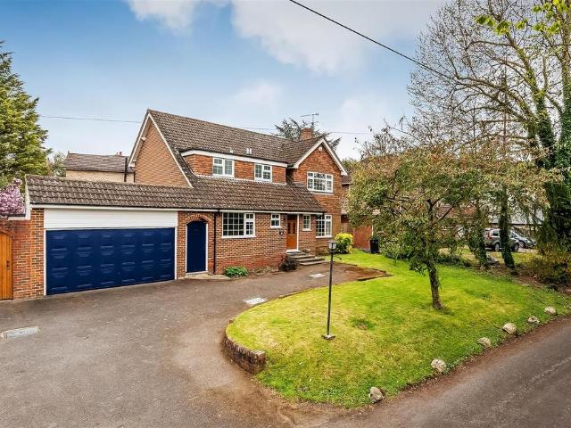 House for sale in Pachesham Park, Surrey
