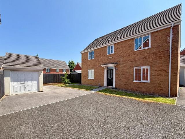 House for sale in Broadlands, Wales