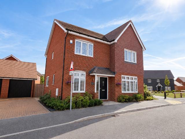 House for sale in Weddington, Dover