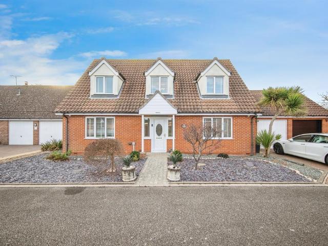 House for sale in Dale Hill, Essex