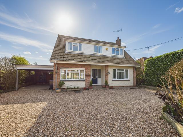 House for sale in Chipping Hill, Essex