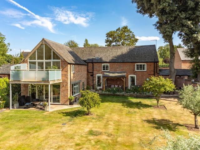 House for sale in Elmfield, Leicestershire