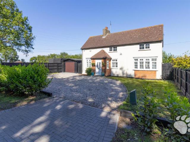 House for sale in Ramsden Crays, Crays Hill