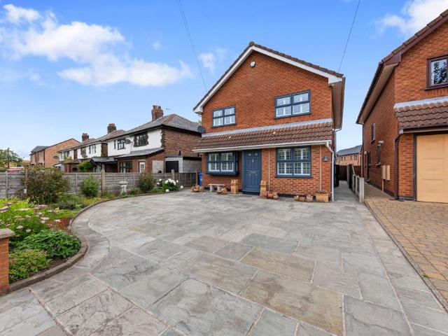 House for sale in Houghton Green, Warrington