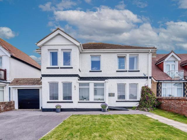 House for sale in Lee-on-the-Solent, Middlecroft