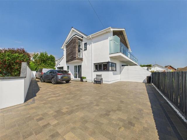 House for sale in Porthcawl, Newton