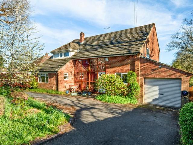 House for sale in Wrecclesham, Fole