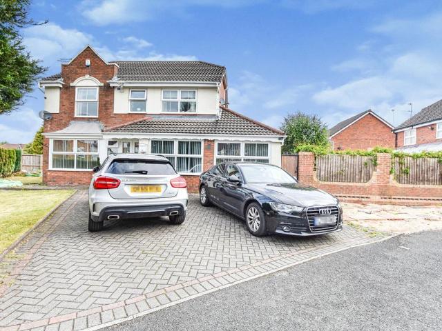 House for sale in Besses o' th' Barn, Bury