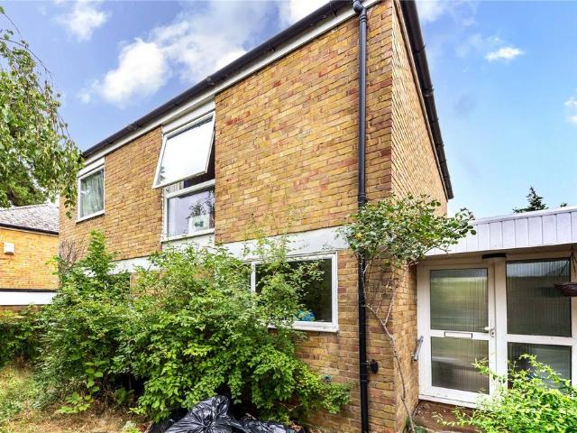 House for sale in London Borough of Croydon, Forestdale