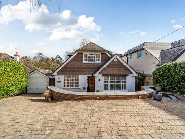 House for sale in Greater London