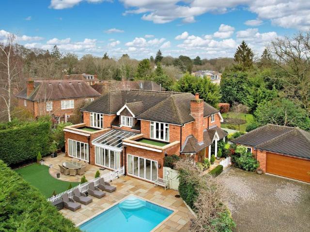 House for sale in Beaconsfield, Forty Green