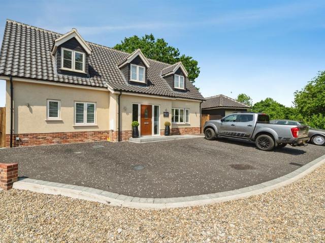 House for sale in Bedingfield, Suffolk