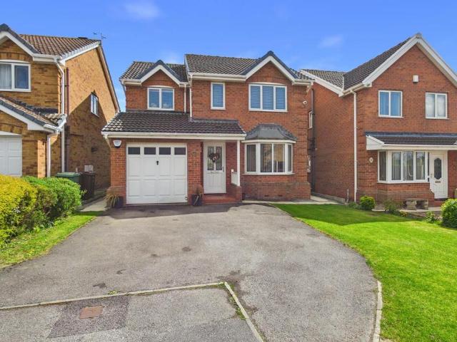 House for sale in Purston Jaglin, West Yorkshire
