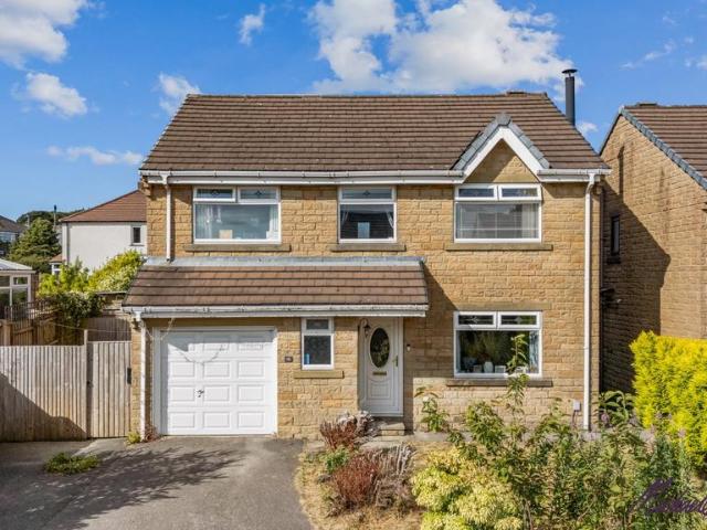 House for sale in Queensbury, West Yorkshire