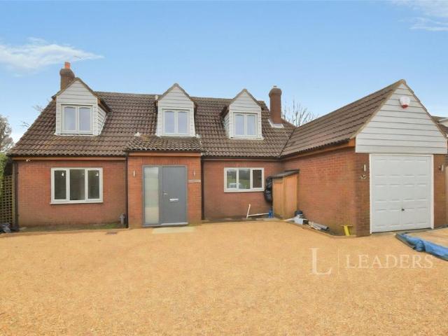 House for sale in Woodside Green, Uttlesford