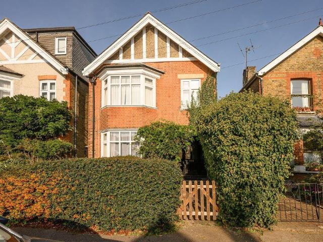 House for sale in Royal Borough of Kingston upon Thames, Greater London