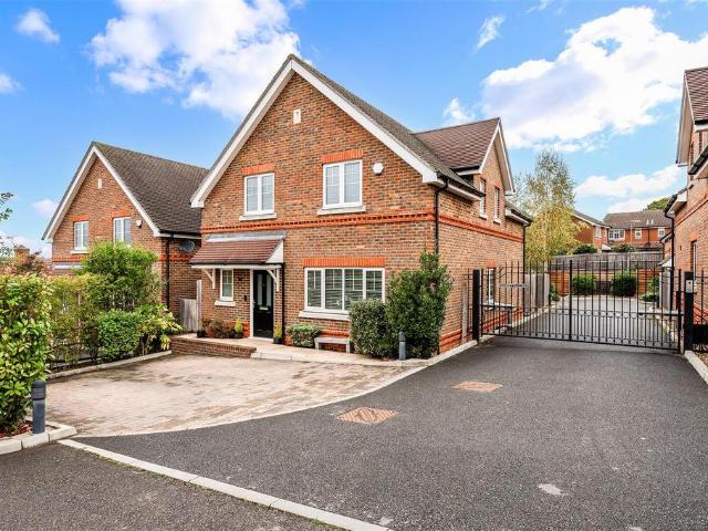 House for sale in The Wells, Epsom and Ewell